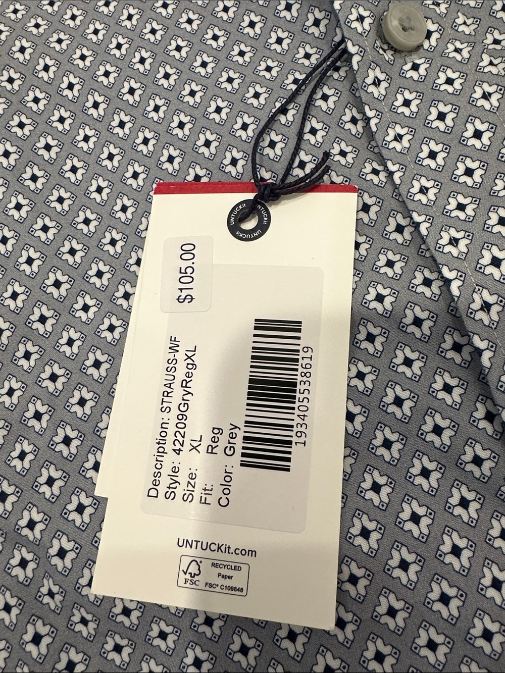 UNTUCKit Men's Short-Sleeve Button-Down Shirt - Gray Geometric Print - Picture 2 of 11